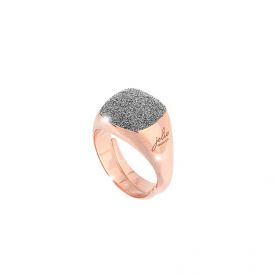Jolie ring with square with microdiamonds
